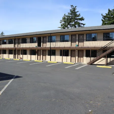 Silver Sands Motel