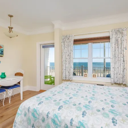 Atlantic Breeze Suites
