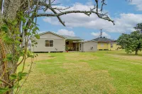 2 Mi to Nicholls State University: Home w/ Yard Hotels in Thibodaux