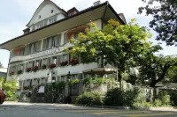 Hotel Restaurant Weisses Kreuz Hotels in der Nähe von Berner Fachhochschule BFH, Technik und Informatik
