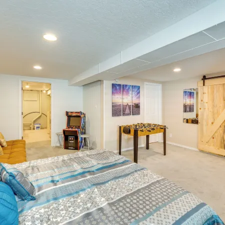 Lovely Twin Falls Home w/ Private Hot Tub!