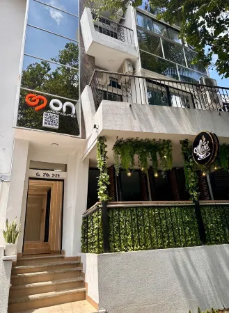 On Apartasuites Отели рядом с достопримечательностью «Cali Zoo»