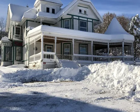 Antique Rose Inn Windham Hotéis em Windham