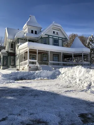 Antique Rose Inn Windham Hotels in Durham