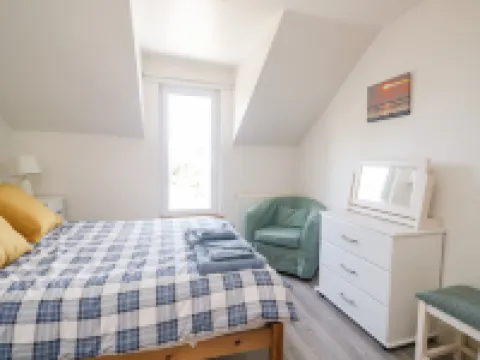 Pow-Wow Shore Cottage Hotels in Annan