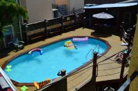 India House Hostel - Rooftop Pools
