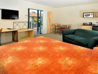 Academy at Botany Motor Inn Hotels near Howick