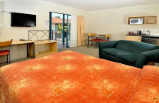 أكاديمي آت بوتاني موتور إن Hotels near هاويك