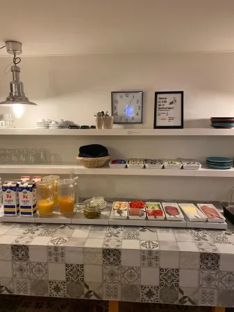 Hotell Värend Отели рядом со станцией Ваксджо- станция