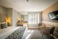 Ambleside Townhouse Hotels near Jack Wolfskin Store