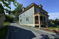 The Spaniards Room Heritage Home Hotels in Bay Roberts