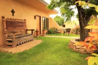 The Maverick Inn Hotels in Alpine