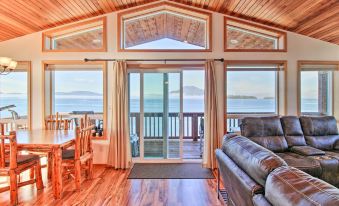 Waterfront Apt w/ Mtn View, Walk into Town!