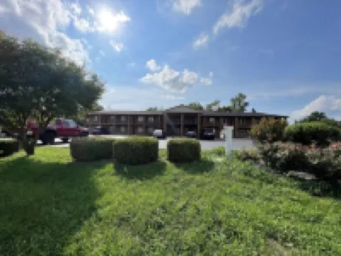 Americas Inn Bardstown Hotels in Bardstown