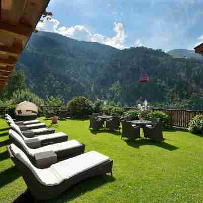 Hotel Saltauserhof Hotel Exterior