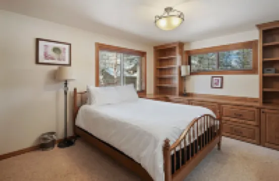 2 Sarazen Home with Hot Tub and BBQ on the Deck, Close to Woodlands Golf Course by Redawning