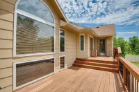Junction City Home w/ Hot Tub - Near Milford Lake! - parking