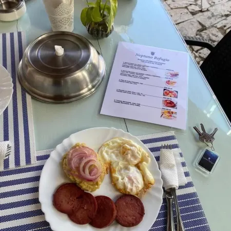 Hotel Neptuno Refugio