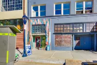 Lucky d's Youth and Traveler's Hostel