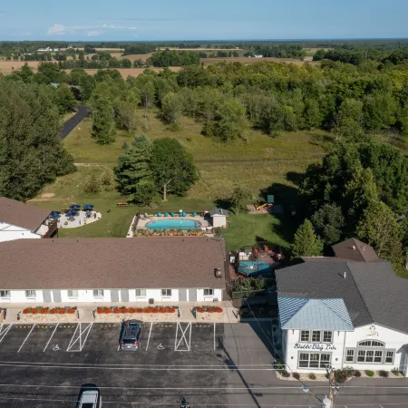Sister Bay Inn