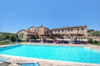 Cottage in Asciano with Pool and Terrace - Pools
