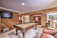 Lake Tahoe Family Home w/ Hot Tub & Game Room! - 스파