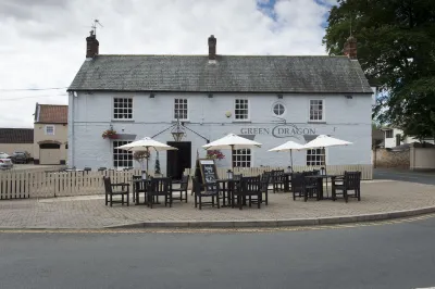 Green Dragon, Welton by Marston's Inns فنادق في 
