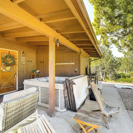 Peaceful Strawberry Cabin Fire Pit and Hot Tub