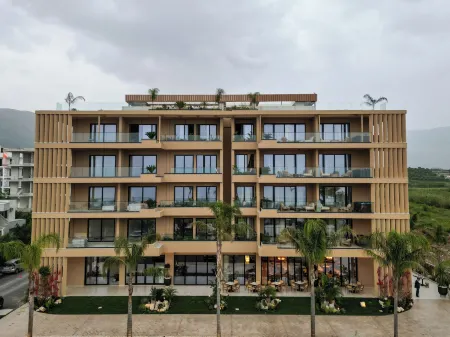 Regina Palm Resort Отели в г. Radhime