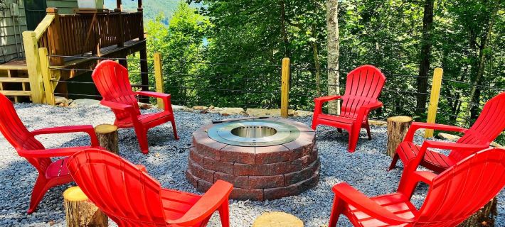 Bear's Mountaintop Views 3 Bedroom Chalet by RedAwning Hotels in Graham County