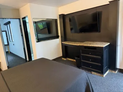 Hotel Suites Royal