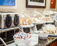 Comfort Suites Lombard/Addison - breakfast