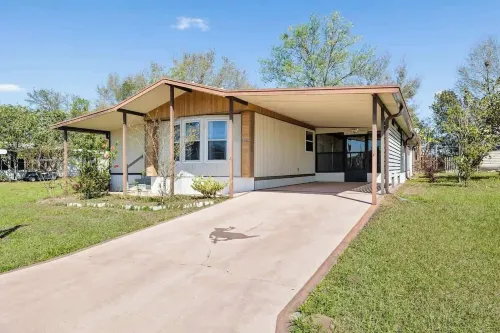 3 Bedroom, Comfy Home Dade City, Gated Community
