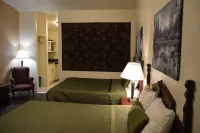 Red BUD Lodge Hotels in El Portal