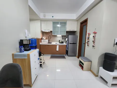 Cozy 1Br Corner with Panoramic City Skyline View Отели рядом с достопримечательностью «Lee Gardens»