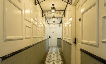 Auberge Petit Hotel