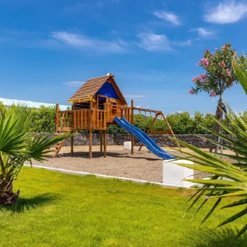 Dipladenia Garden Country Resort