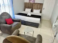 Mowetu Guest House Hotel a Edgemead