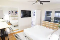 Techie Family Stay - Heart of San Diego
