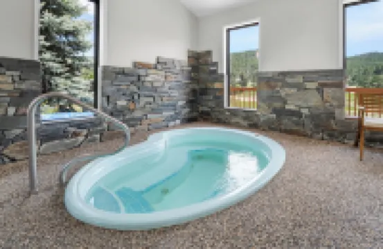 EverSpring Inn & Suites