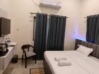 Raghupati Raghav Raja Ram Inn