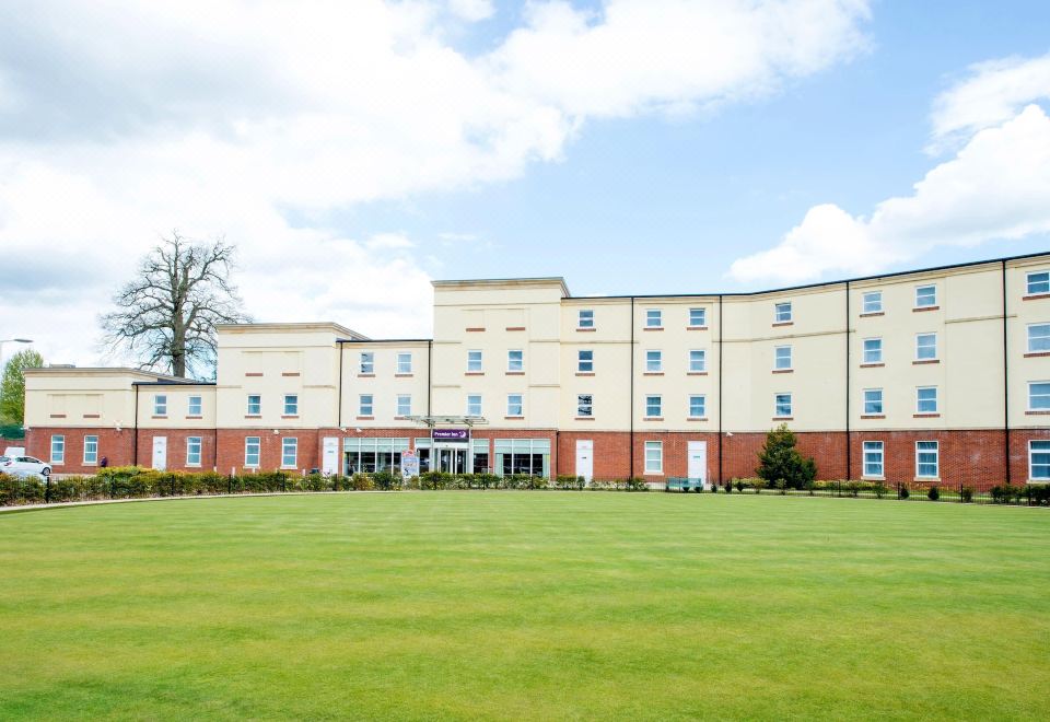Premier Inn Stoke On Trent Trentham