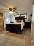 Beautiful quiet retreat near Oneida, Big South Fork, and ATV trails! Hotels in Oneida