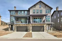 Inviting Hideout Townhome w/ Balcony & Lake Views! - Parvekkeita