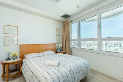 Stylish Apt w Skyline View Balcony By Sea N' Rent Hotels in 