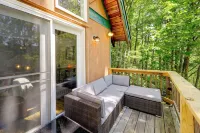 Wooded Retreat w/ Decks & Views in Beech Mountain! - 3-Star
