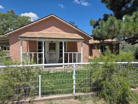 Luxury Adobe Home near Marfa and McDonald Observatory