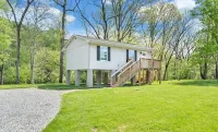 Charming 2-bedroom house with AC, WiFi in tranquil Eagle Rock