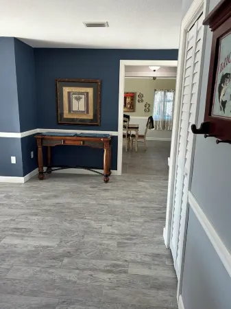 Spacious 4-bedroom house in beautiful Hernando Beach with WiFi, pool, sleeps 8