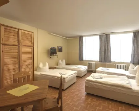Pension Schwalbenweg Hotels in Schonefeld